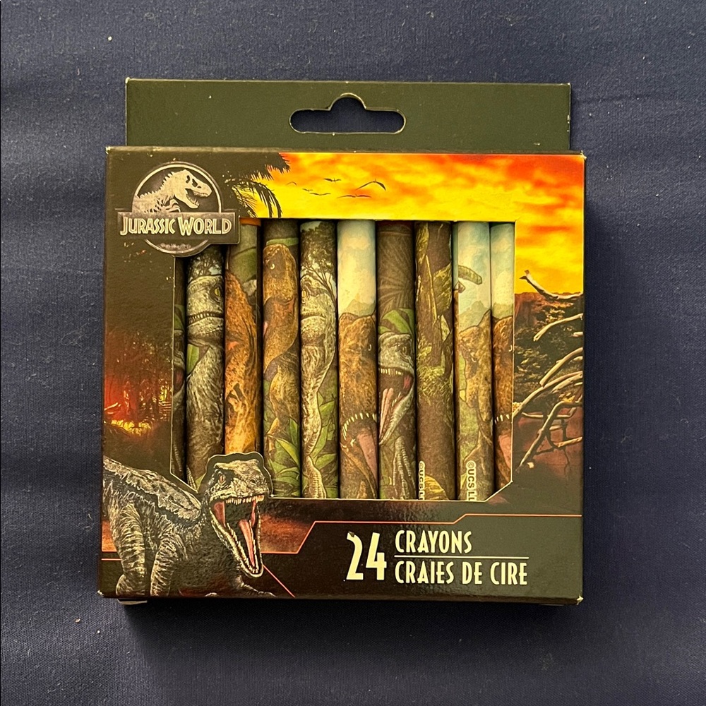 Universal Reptile Crayons Set - Green and Brown